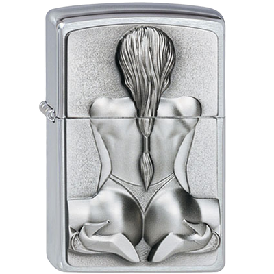 Zippo 2002548 Kneeling Girl Frontansicht World of Smoke